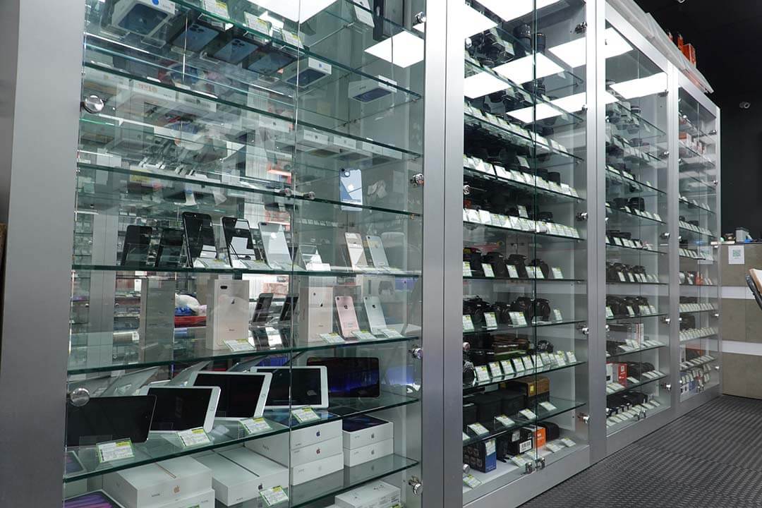 青蘋果3C店內展示櫃|二手名錶與3C產品透明陳列